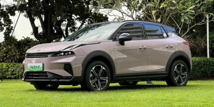 Lynk & Co 06 EM-P with first China-made chip enters market at 18,700 USD