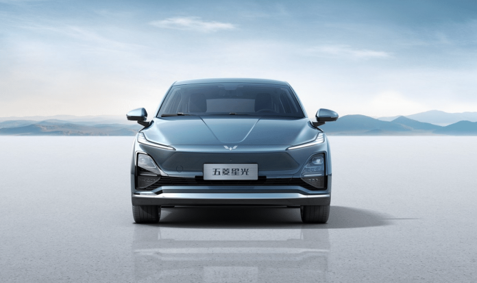 Wuling Starlight releases official interior images, to be available as EV and PHEV