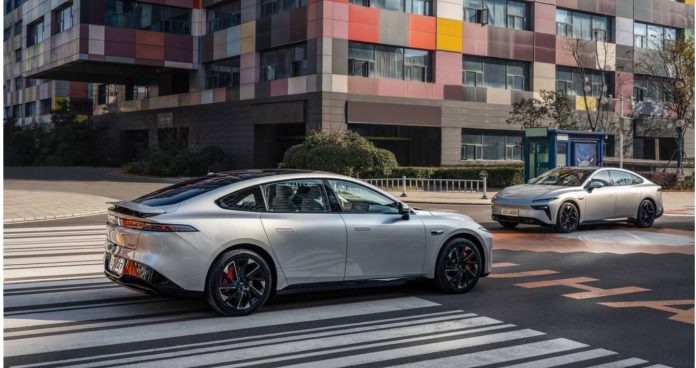 Dongfeng eπ 007 electric sedan with 1,200 km range and scissor doors will start pre-sale on Jan 16 in China
