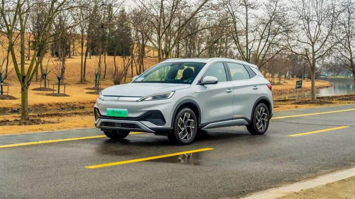 Chinese car companies BYD and Geely Lead Israeli Electric Vehicle Sales in 2023