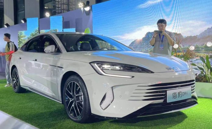 BYD Seal DM-i launched with 121 km and 200 km electric ranges, price starts at 22,800 USD