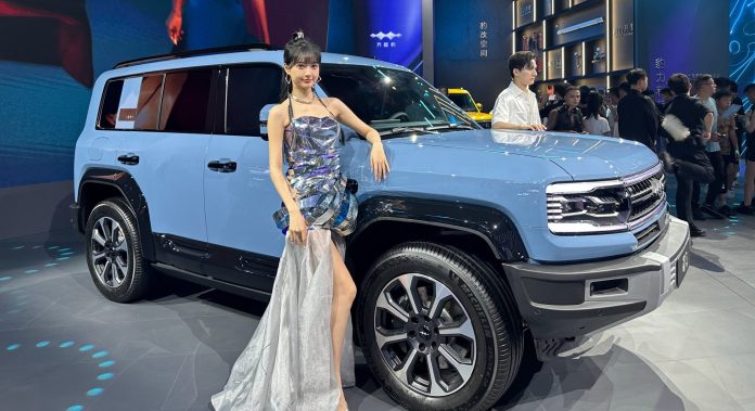 BYD’s Fang Cheng Bao Leopard 5 (Bao 5) off-roader starts pre-sale, cheaper than expected