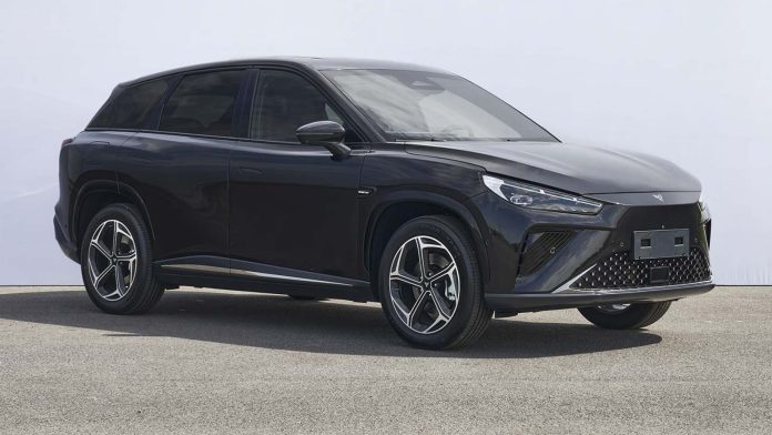 Hozon’s Neta L is ready to rival the BYD Song Plus. Available as BEV and EREV