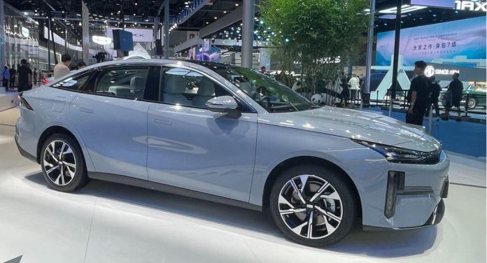 2023 Chengdu Auto Show: Geely’s Galaxy L6 PHEV sedan pre-sale starts at 17,500 USD