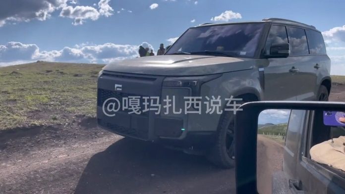 Xiaomi-related Rox EREV SUV was spied in China without camouflage. Ready to rival G-Class