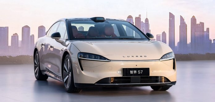 Huawei launched Luxeed S7 with 12.4 kWh/100 km consumption and self-parking