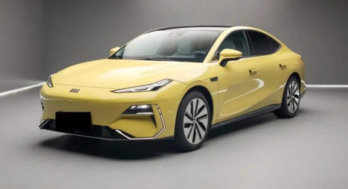 Geely Galaxy E8 electric sedan will open pre-sale at Guangzhou Auto Show on November 17, has 665 km range
