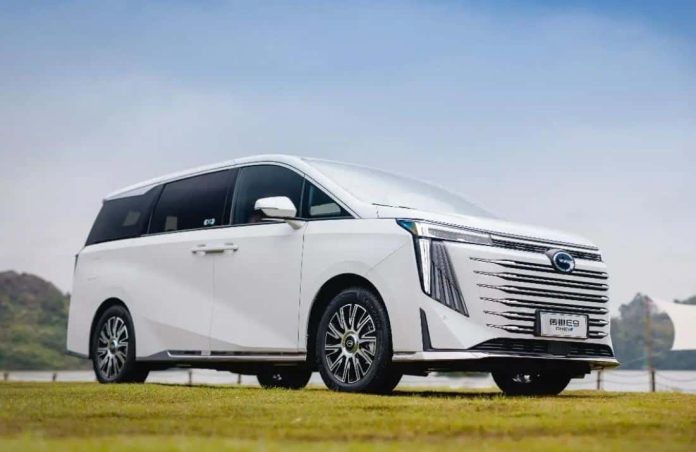 GAC Trumpchi E9 is a new hybrid MPV with over 1000km range
