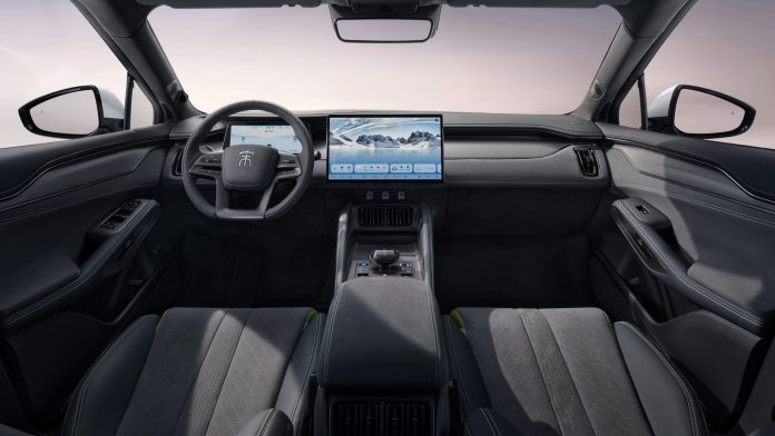 Top-trim BYD Song L revealed interior. To launch in China this year
