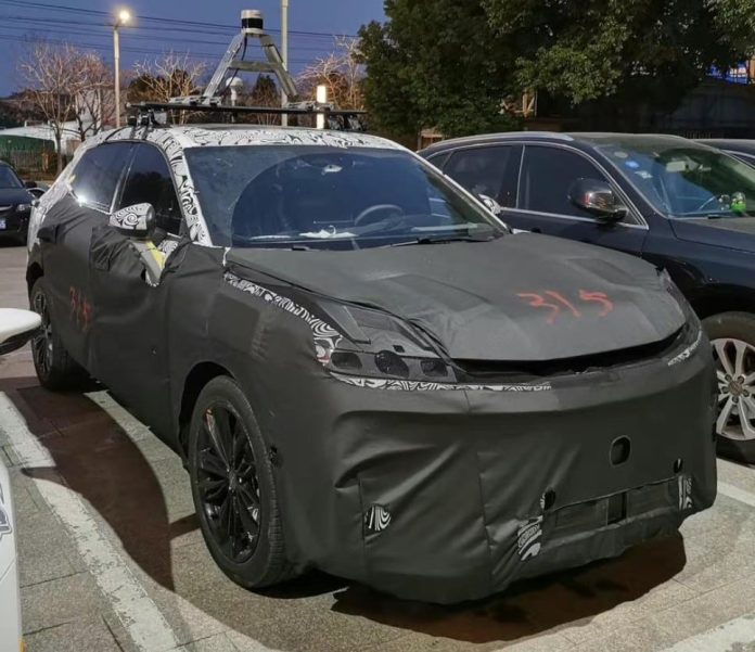 Spy Shots: Lynk & Co DX11 Is A New PHEV SUV For China