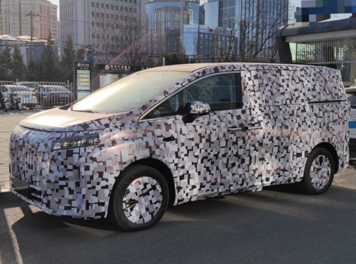Spy Shots: WEY MPV Is Getting Ready For The Chinese Car Market