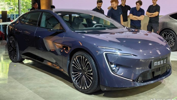 Avatr 12 reveals at the IAA Mobility in Germany with giant screens and 578 hp