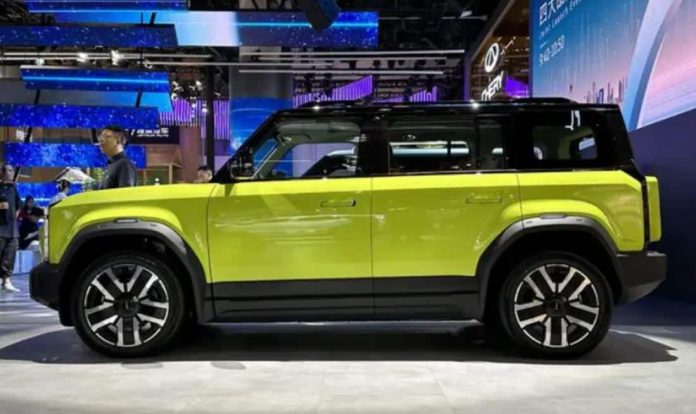 Chery’s iCar 03 all-electric hardcore SUV with solar panels at the 2023 Chengdu Auto Show