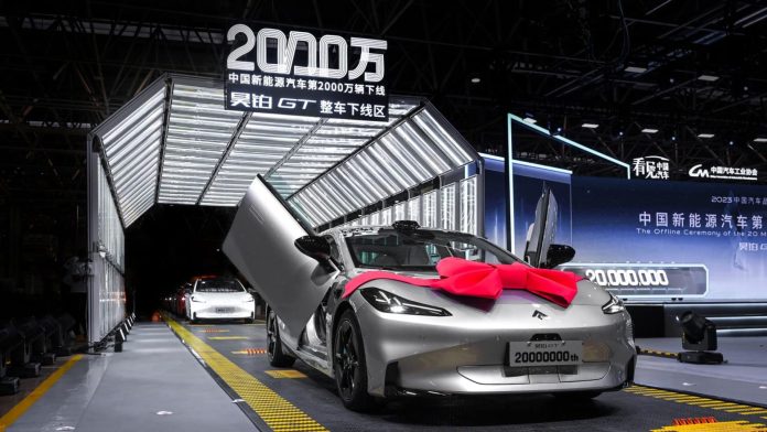 GAC Aion Hyper GT launched in China with 340 hp and swappable battery. Starts at 30,370 USD
