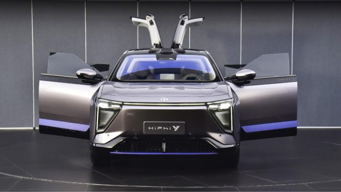 HiPhi Y is here to rival the all-new Nio ES6. Will gull-wing doors help it?