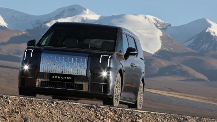Zeekr 009 electric MPV will get a luxurious 4-seat version in China. Patents revealed