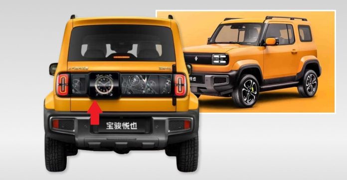 Baojun Yep unveiled an exterior LCD screen to share messages with other drivers