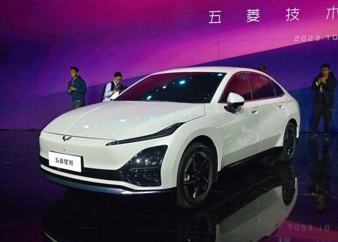 Wuling Starlight: The first electric sedan make debut in China