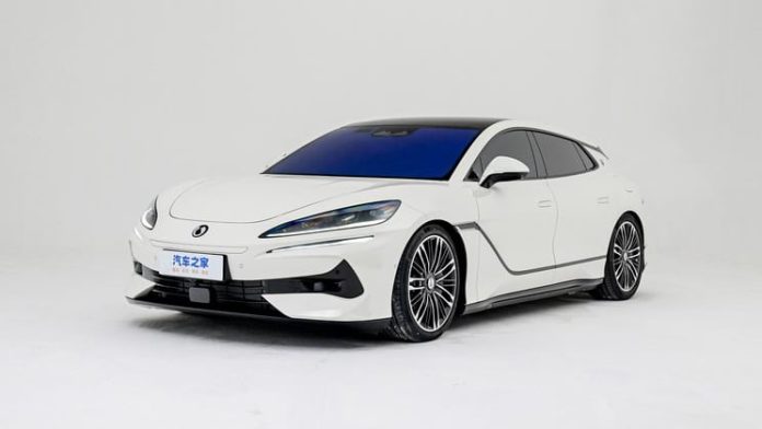Interior of Europe bound Denza Z9 GT spied.