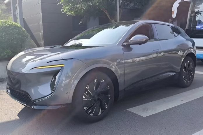 Avatr 07 spotted without camouflage, expected to start at 28,800 USD