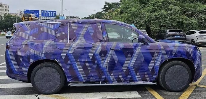 Denza’s new flagship N9 SUV spied in China ahead of late 2024 launch