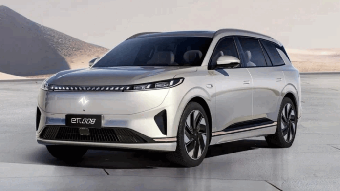 Dongfeng eπ 008 launches in China with the only option being EV or EREV