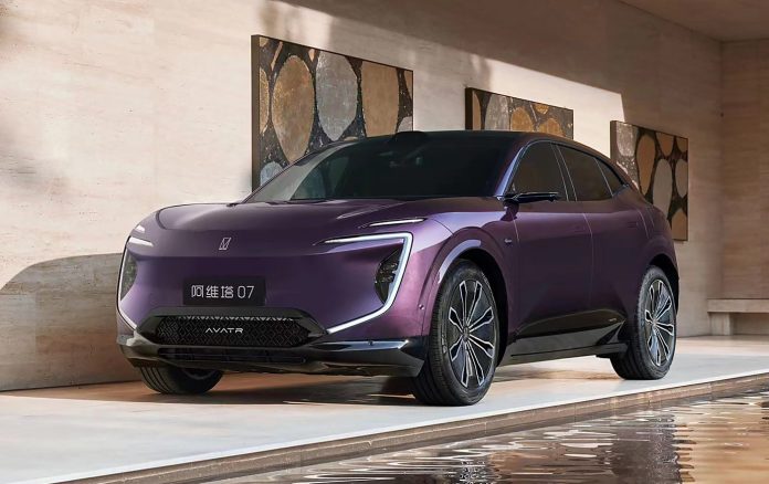 Avatr 07 interior exposed in China and it looks a winner