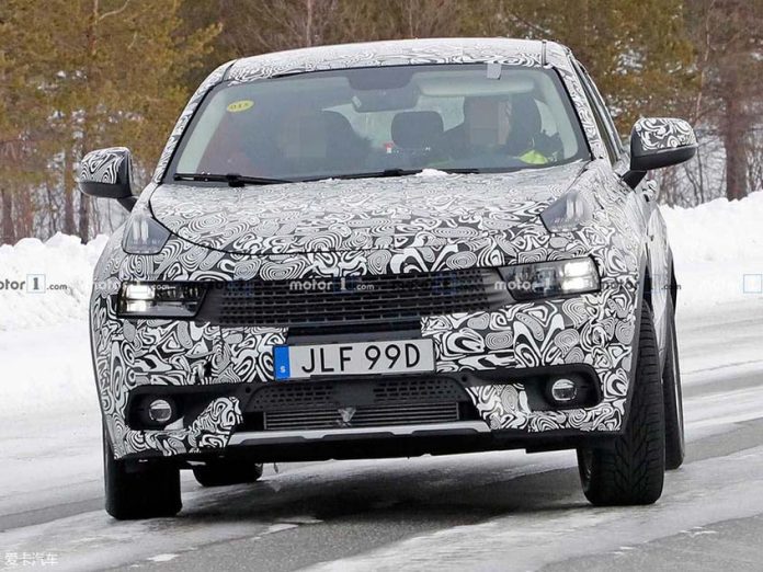 Lynk & Co 01 7-Seat Version Unveiled