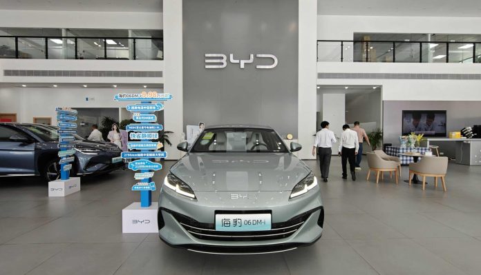 Sunday China Drive | BYD Seal 06 DM-i PHEV has a 2,100 km range with quality to match