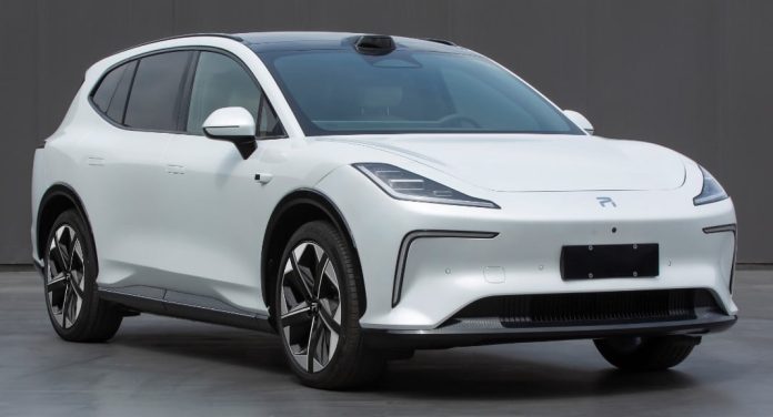 Rising RC7 interior spied and the new SAIC EV could be exported as an MG