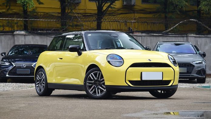 China-made Mini Cooper EV from BMW-GWM JV reached dealers in China