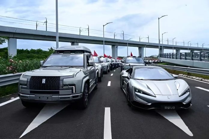 BYD’s Yangwang U8 convoy hits new 24 km long Shen-Zhong Channel in China