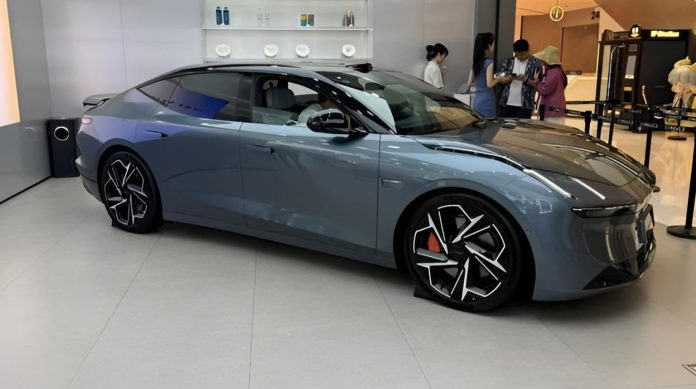 Lynk & Co Z10 reached dealers ahead of the sales start