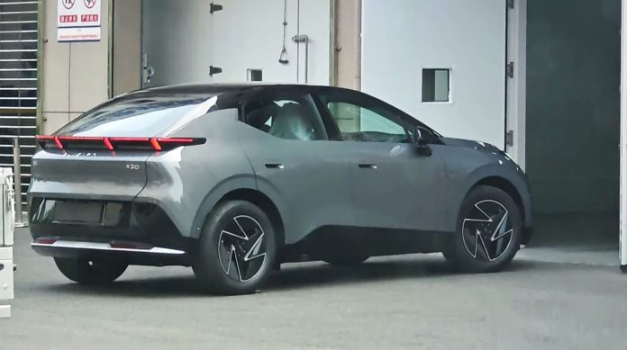 Volvo-backed Lynk & Co Z20 exposed as global EV for Europe