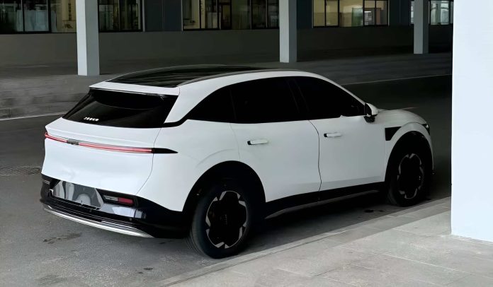 Geely’s Zeekr 7X spotted in the wild before launch