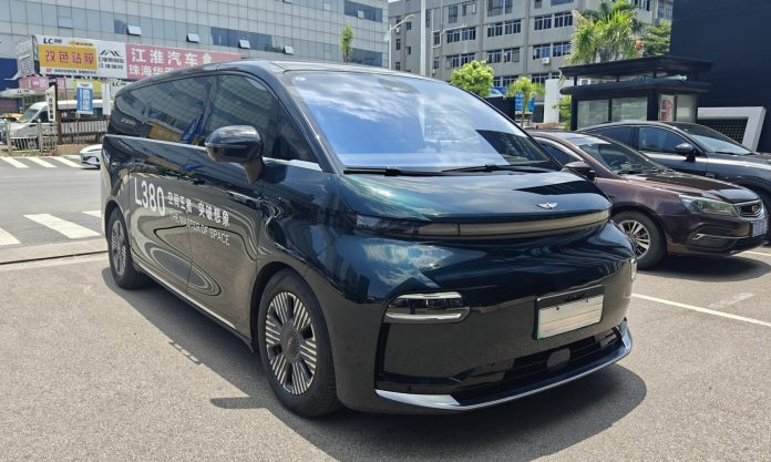Sunday China Drive | Geely’s LEVC L380 – heads to Europe by 2026