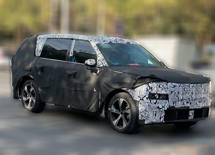 Lynk & Co flagship L946 spotted testing again and on the move