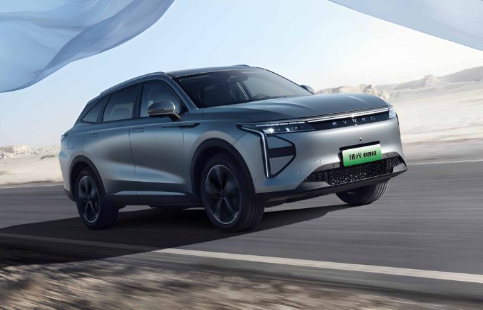 New Chery Exeed Yaoguang with 3 electric motors opened pre-sales at 29,600 USD