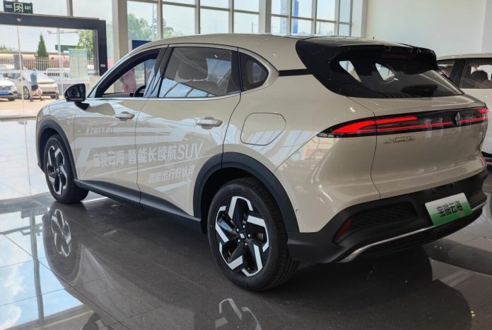 Baojun Yunhai SUV Launches with Pure Electric and Plug-in Hybrid Options
