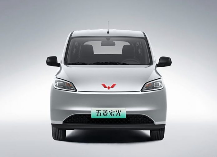 Wuling Hongguang Goes Electric: New EV Starts at 69,800 Yuan