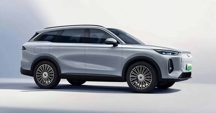 Chery Fulwin T9 with lithium iron phosphate batteries enters market starting at 18,400 USD