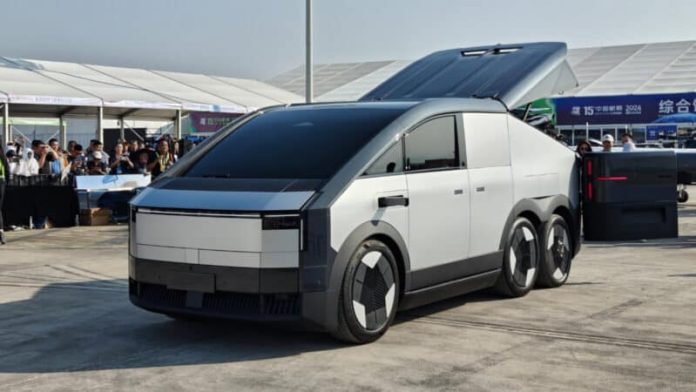 280K USD Xpeng’s flying car performs public flight and gets over 2,000 orders