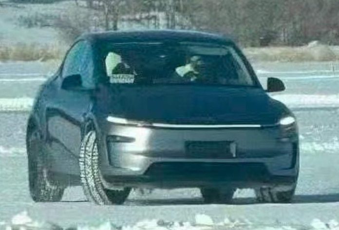 Refreshed Tesla Model Y Juniper spied without camo in China, interior revealed
