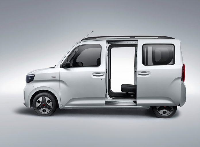 Wuling Zhi Guang EV Launched at ¥47,800-¥50,800! Chinese “K-Car” ?