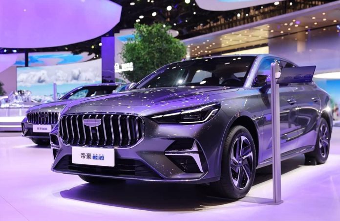 2026 Beijing Auto Show: Geely Unveils the All-New Emgrand i-HEV Smart Hybrid