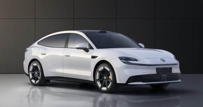 New MG 07 Mid-Size Sedan Revealed: Offering Both EV and PHEV Options