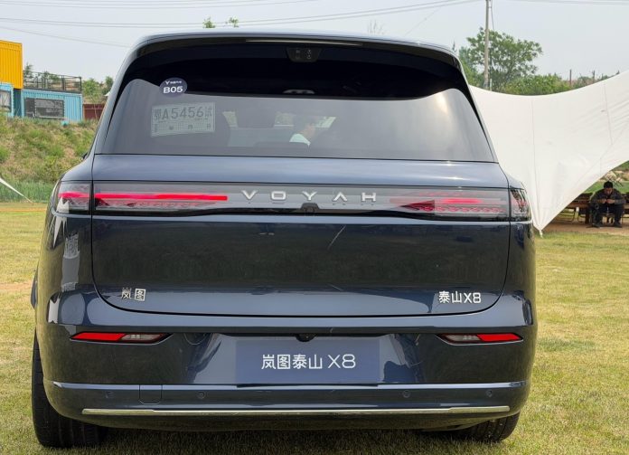 Voyah Taishan X8 Debuts: A Tech-Heavy 5-Seater SUV with Huawei Intelligence